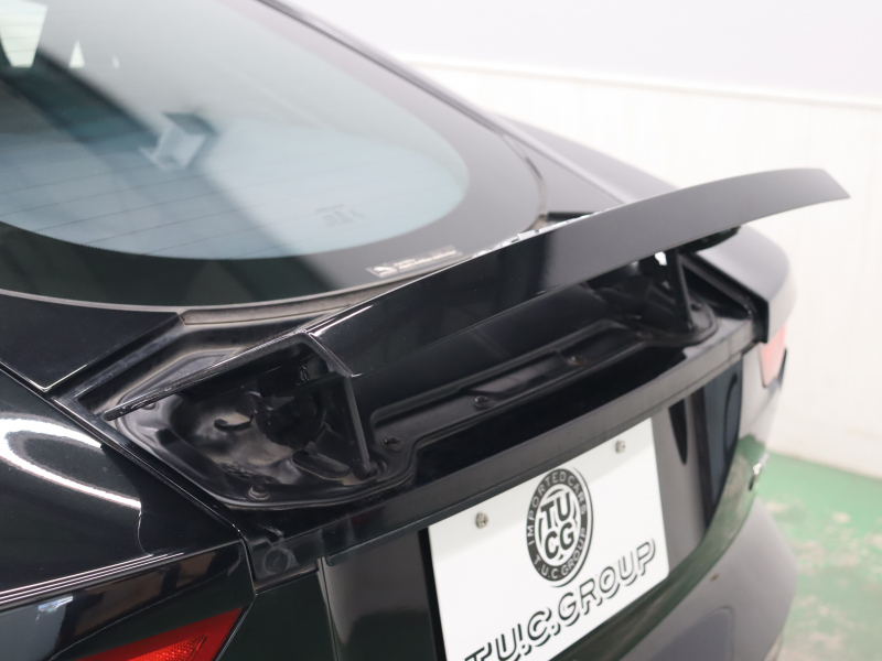 ジャガー Fタイプ Rクーペ 黒革・パフォーマンスシート装備の中古スポーツカー