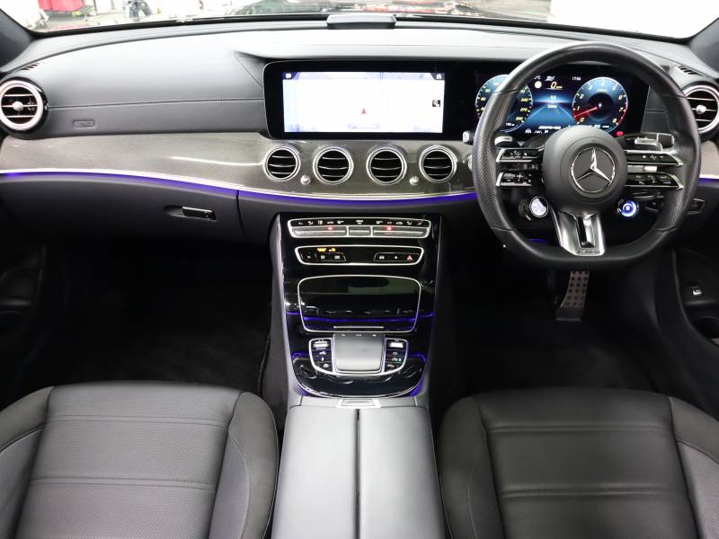 AMG E53 4MATIC+ 後期モデル ISG搭載・AMGパフォーマンスセダン