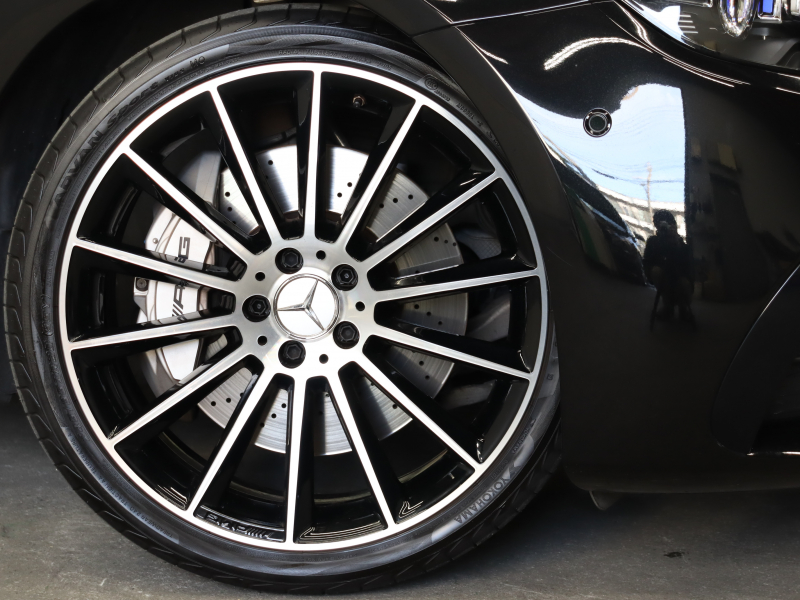 AMG E53 4MATIC+ 後期モデル ISG搭載・AMGパフォーマンスセダン