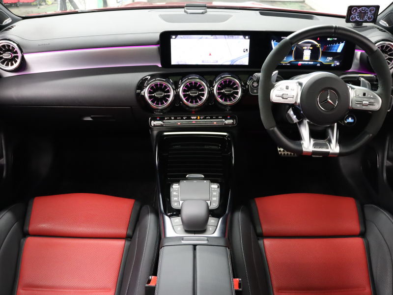 メルセデスAMG CLA45S 4MATIC+ 赤×黒レザー＆AMGアドバンスドPKG