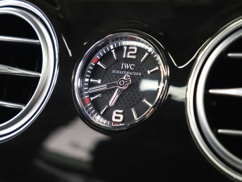 メルセデスAMG S63 ロング AMGダイナミックPKG搭載のラグジュアリーセダン