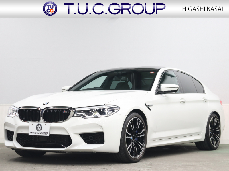 BMW M5|600ps V8ツインターボと上質装備を備えたハイパフォーマンスモデル