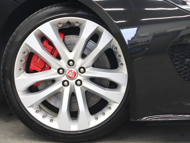 ジャガー Fタイプ Rクーペ入庫!可変エグゾースト搭載のハイパフォーマンスモデル