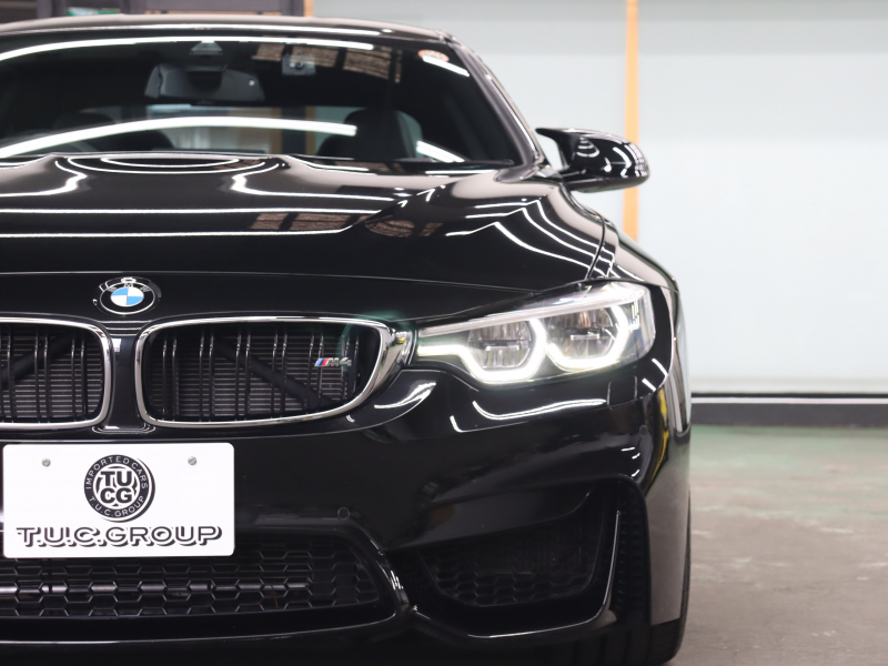 BMW M4 クーペ｜KW車高調＋Mブルーブレーキキャリパー装備のスポーツクーペ