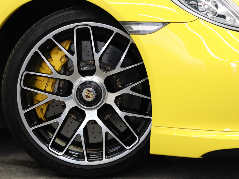 ポルシェ 911 ターボS｜正規ディーラー車・スポーツクロノPKG搭載