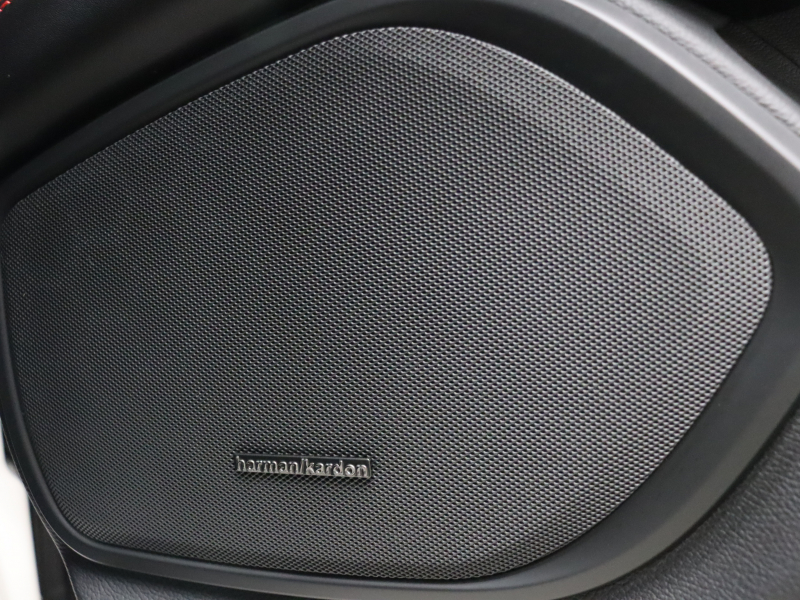 マセラティ ギブリ|後期モデル・カーボンスポーツPKG搭載中古車