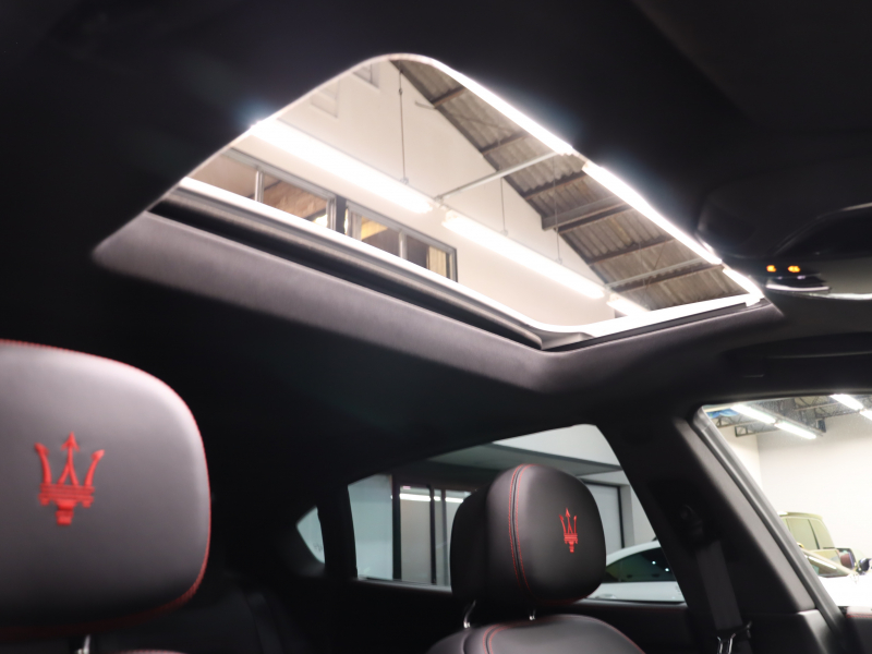 マセラティ クアトロポルテ｜上質な走りと快適性を備えたラグジュアリーセダン