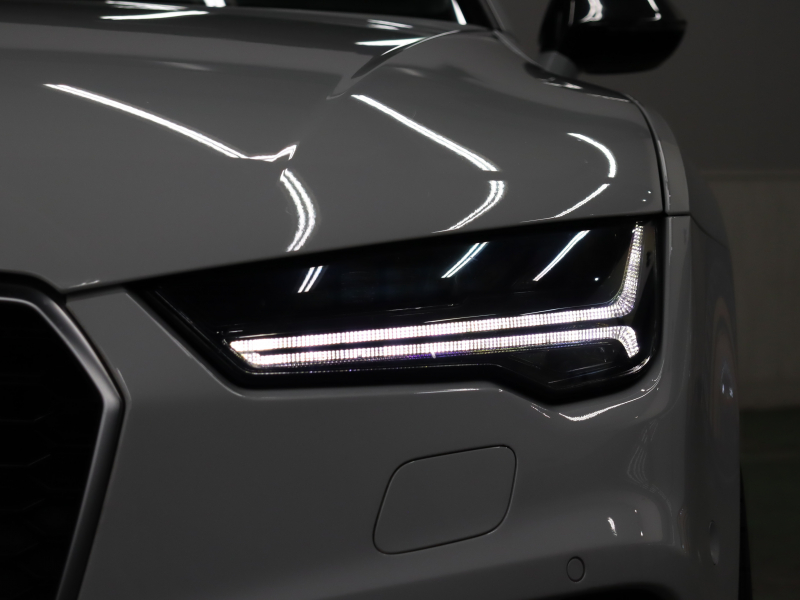 アウディ RS7｜ラグジュアリーとパフォーマンスを兼ね備えた一台