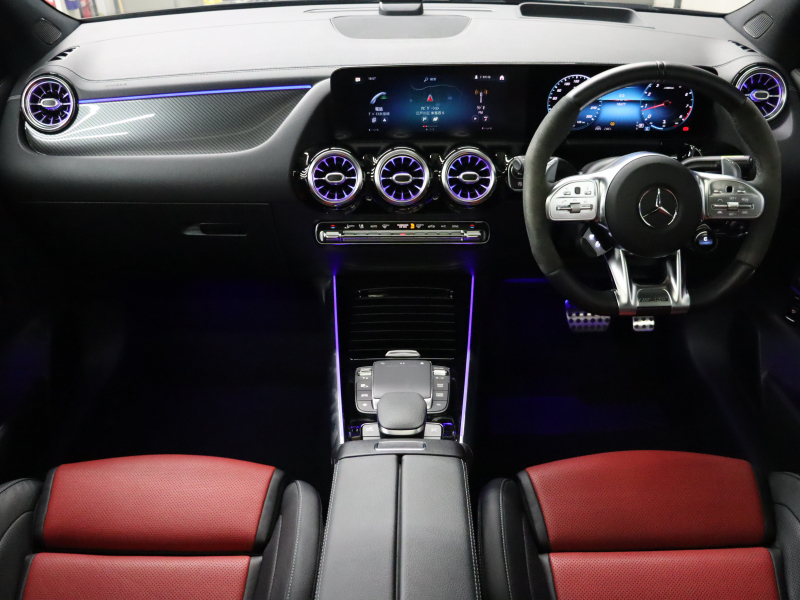 AMG GLA45S｜日常でも楽しめるハイパフォーマンスモデル