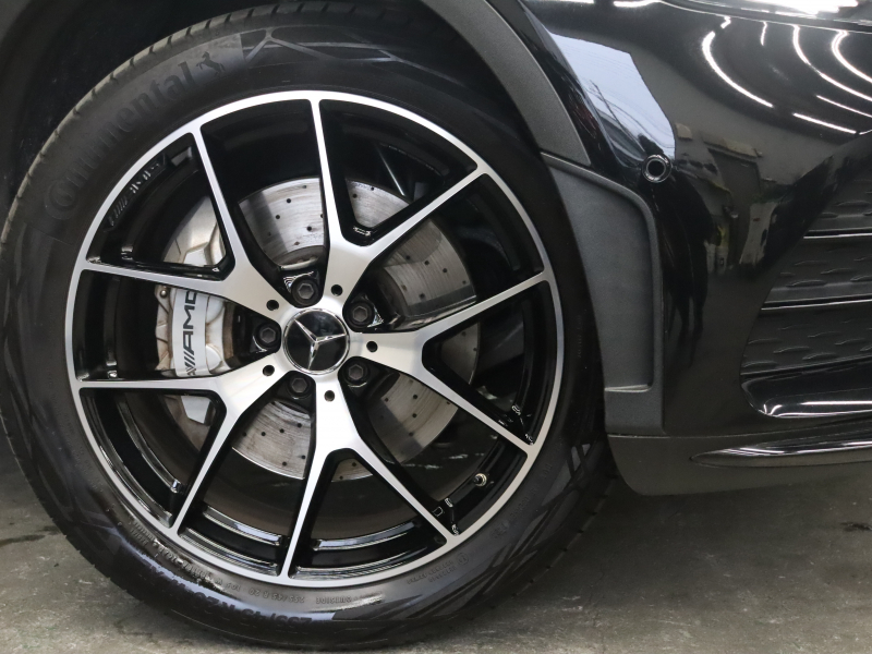 AMG GLC43 4MATIC レザーエクスクルーシブPKG搭載の充実装備モデル