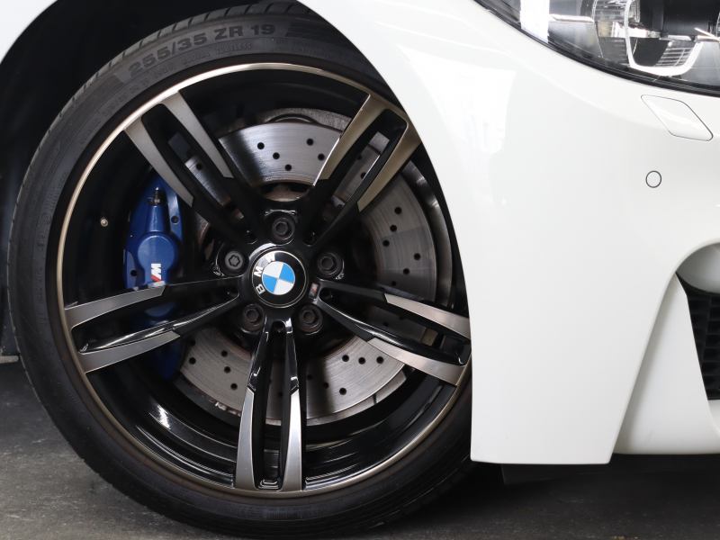 BMW M3セダン 431psの走りと実用性を備えた後期LCIモデル
