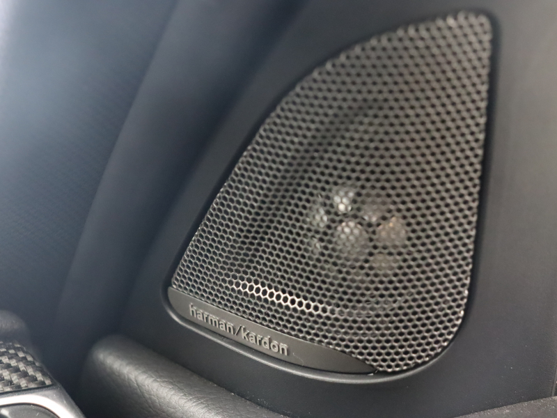 BMW M3セダン 431psの走りと実用性を備えた後期LCIモデル