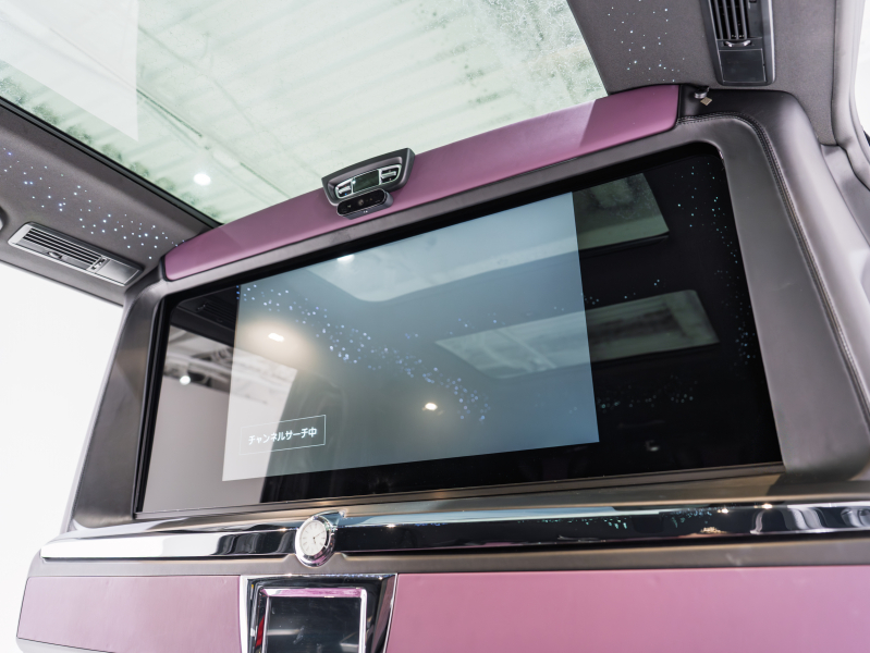 特別な移動空間を楽しめるV220d ロング マイバッハ仕様