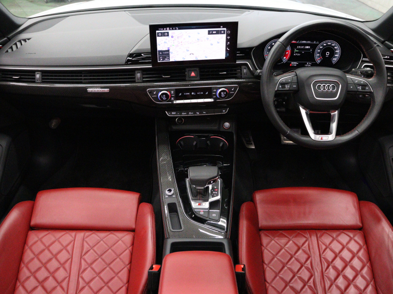 V6ターボの走りを堪能。アウディ S4アバントの魅力とは