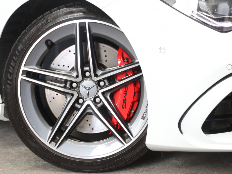 421psの走りを楽しむAMG CLAクラス CLA45S 4MATIC+の特別な一台