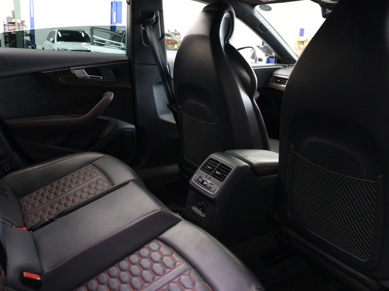 アウディ RS5 スポーツバックが入庫!450psが生み出す上質なスポーツ性能