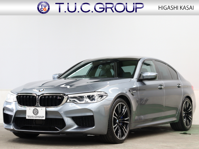 BMW M5|カーボンルーフと充実装備を備えた正規ディーラー車
